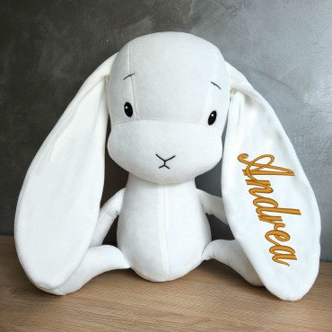 Effiki zajac M biely s vyšitým menom