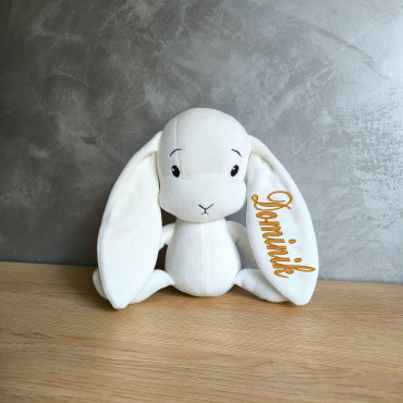 Effiki zajac S biely s vyšitým menom